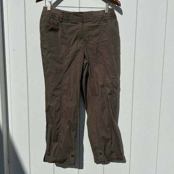 Chico's Pants Capris Brown Stretch Waist Cuffed Cargo Pockets Casual Size .5 - Picture 1 of 9